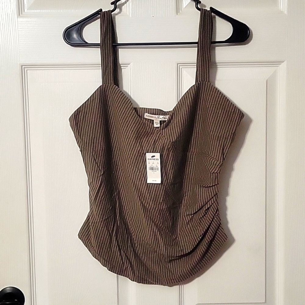 Express top, sz Large, NWT
